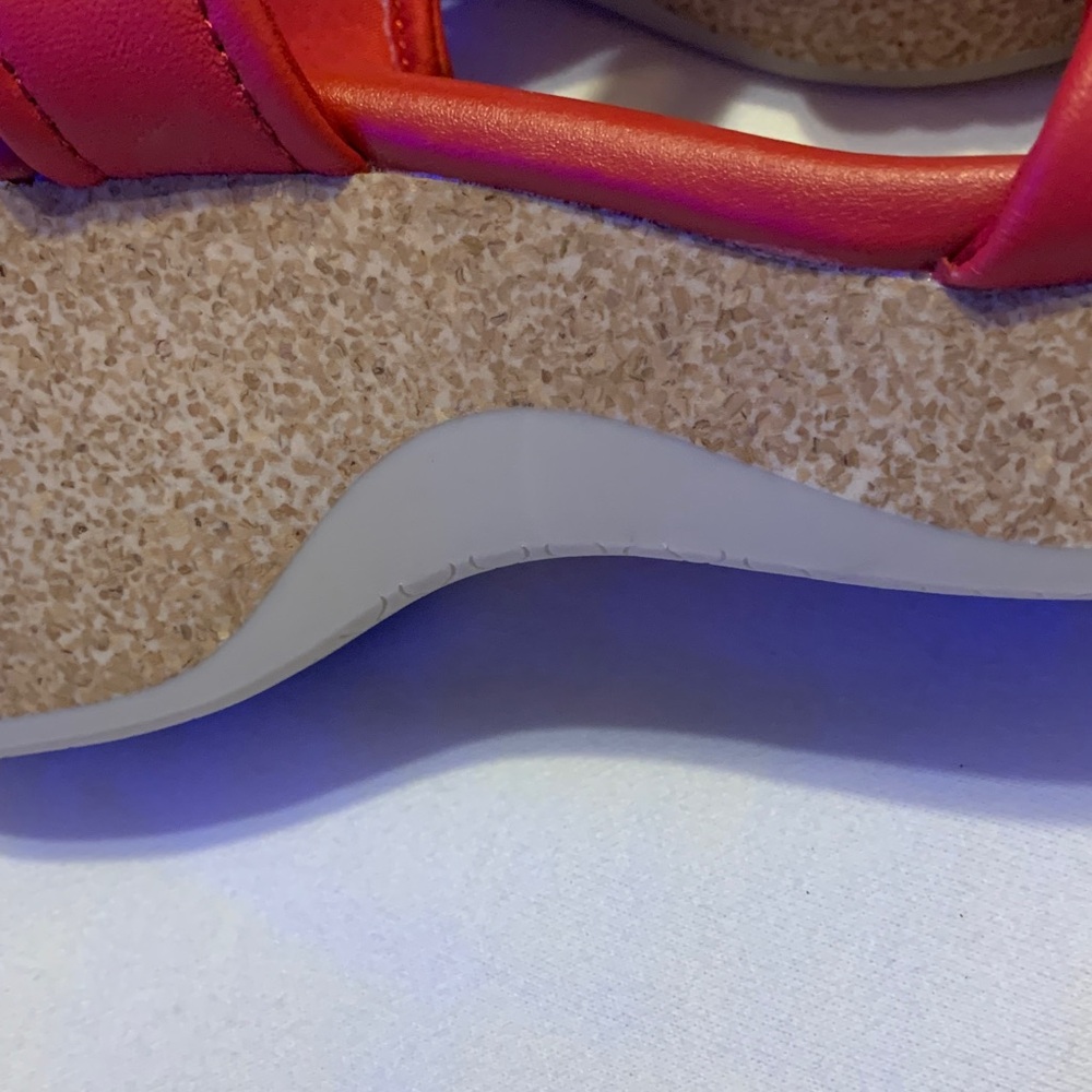 Clarks Women's Bold Red Sandals - Picture 6 of 8